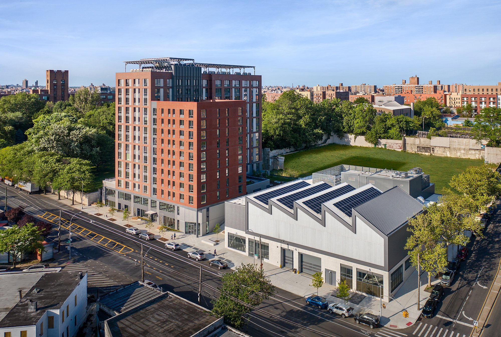 Peninsula Bronx - street 1